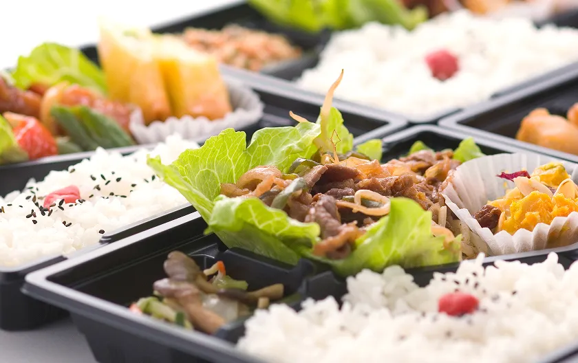 昼食はお弁当がでます！